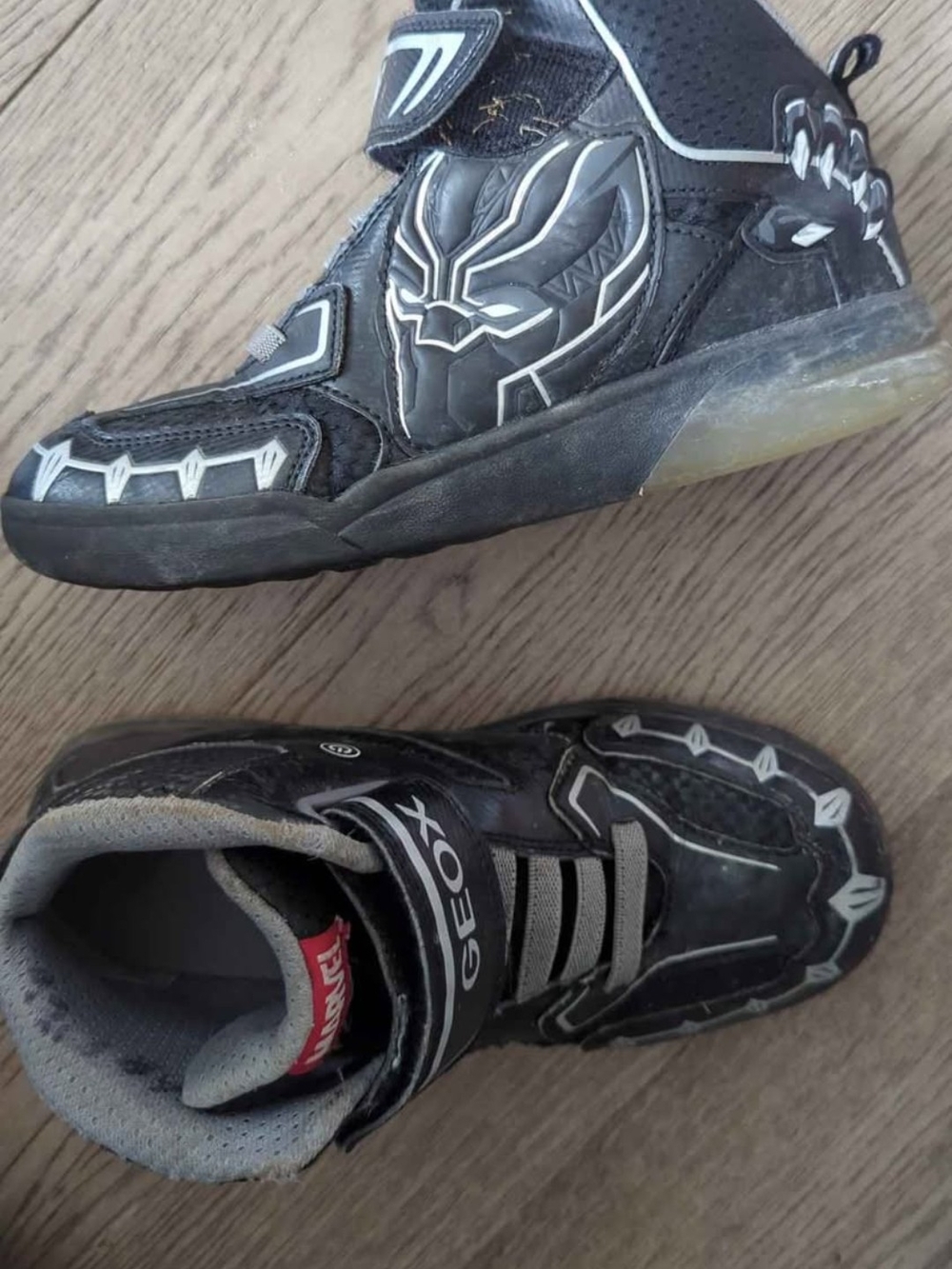 GEOX x Marvel Black Panther Light Up Sneakers Size US 3.5 EU 35